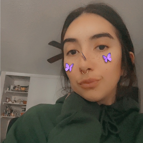 Meet your Posher, Kara - Picture 2 of 5